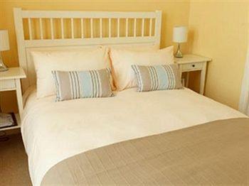 Arbour House 4*